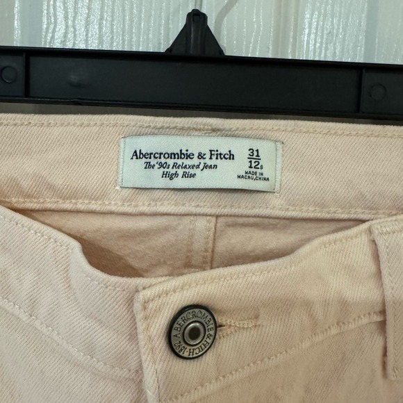 Abercrombie‎ & Fitch The 90s Relaxed Jean High Rise Size 12 Short Light Pink - Picture 3 of 8